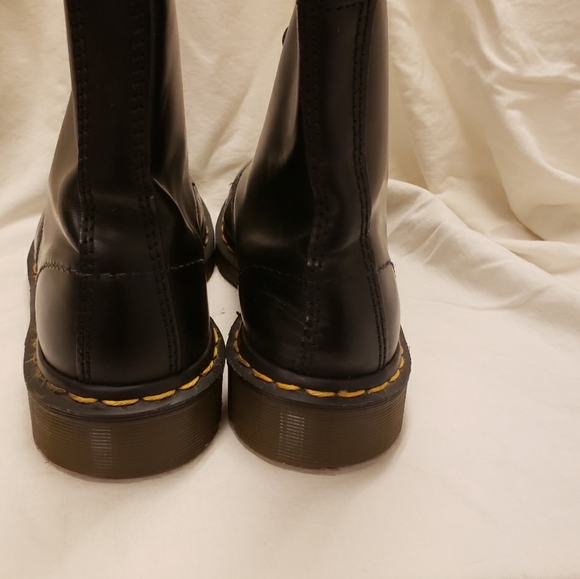 Doc Martens - Picture 8 of 11